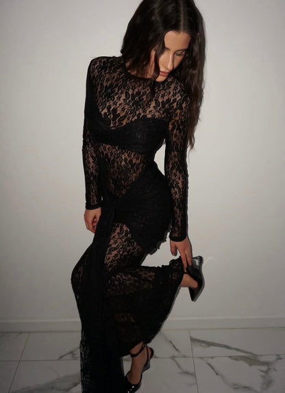 the DENTÉLLE dress’