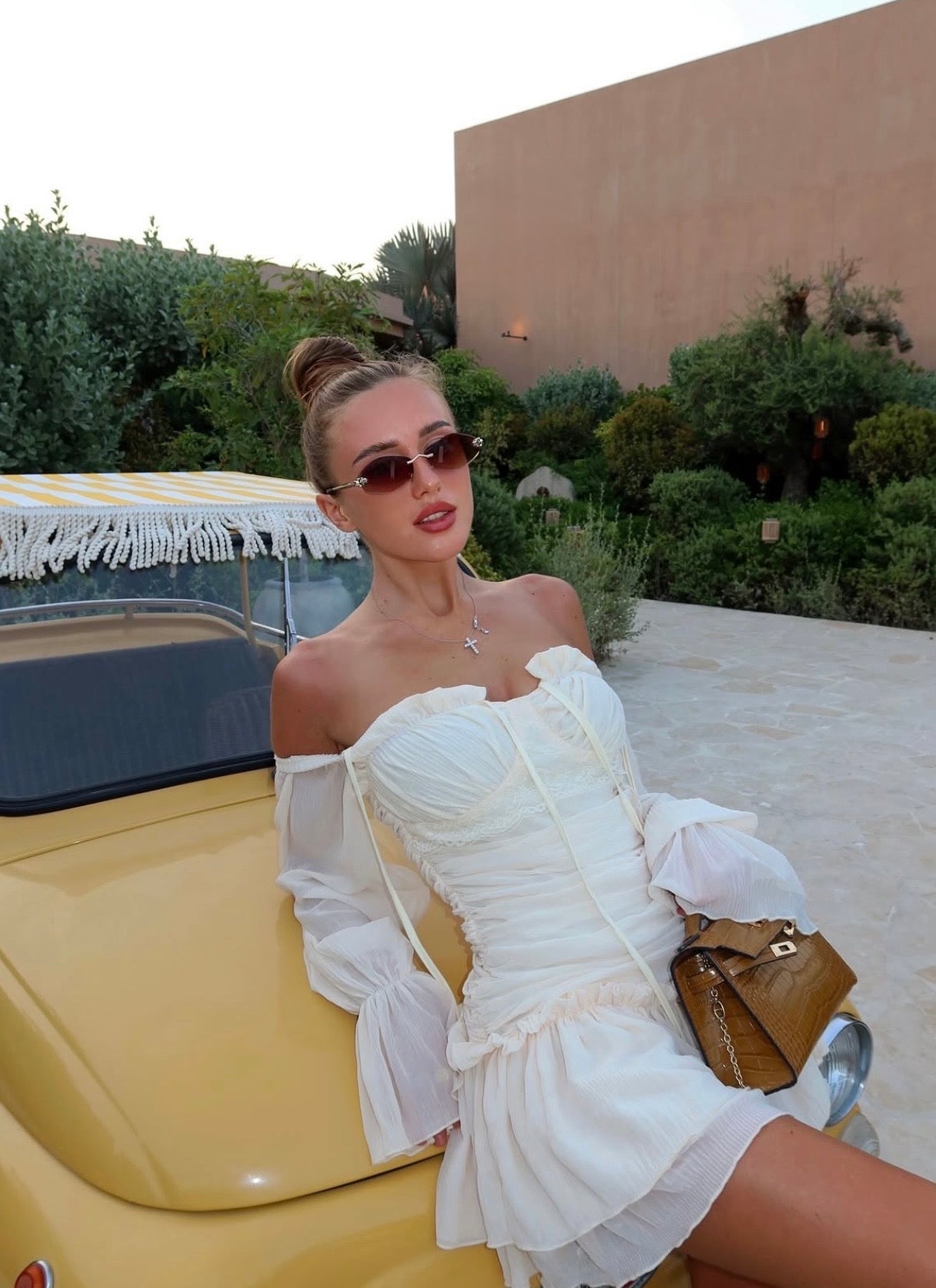 the VÉNISE dress
